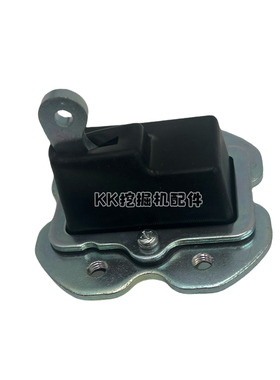 适用临工210挖掘机驾驶室门锁135 150 360E 225定位锁反扣锁盖子