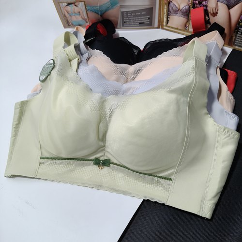 午夜剪牌无侧骨薄大码C光面内衣舒适聚拢无钢圈收副乳防下垂文胸