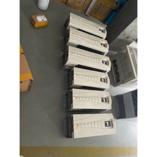 金河田品牌，额定500瓦，成色新，正常稳定静音，显卡两个6+