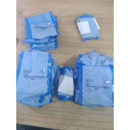 士林PLC AX0N-60MR-ES 可编程控制器成色如图，