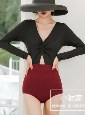 复古大牌性感红黑撞色长袖小胸甜美遮肚显瘦轻奢温泉度假泳衣女