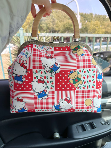 Hello Kitty手作包手提包大口金包超可爱KT猫图案布料厚实