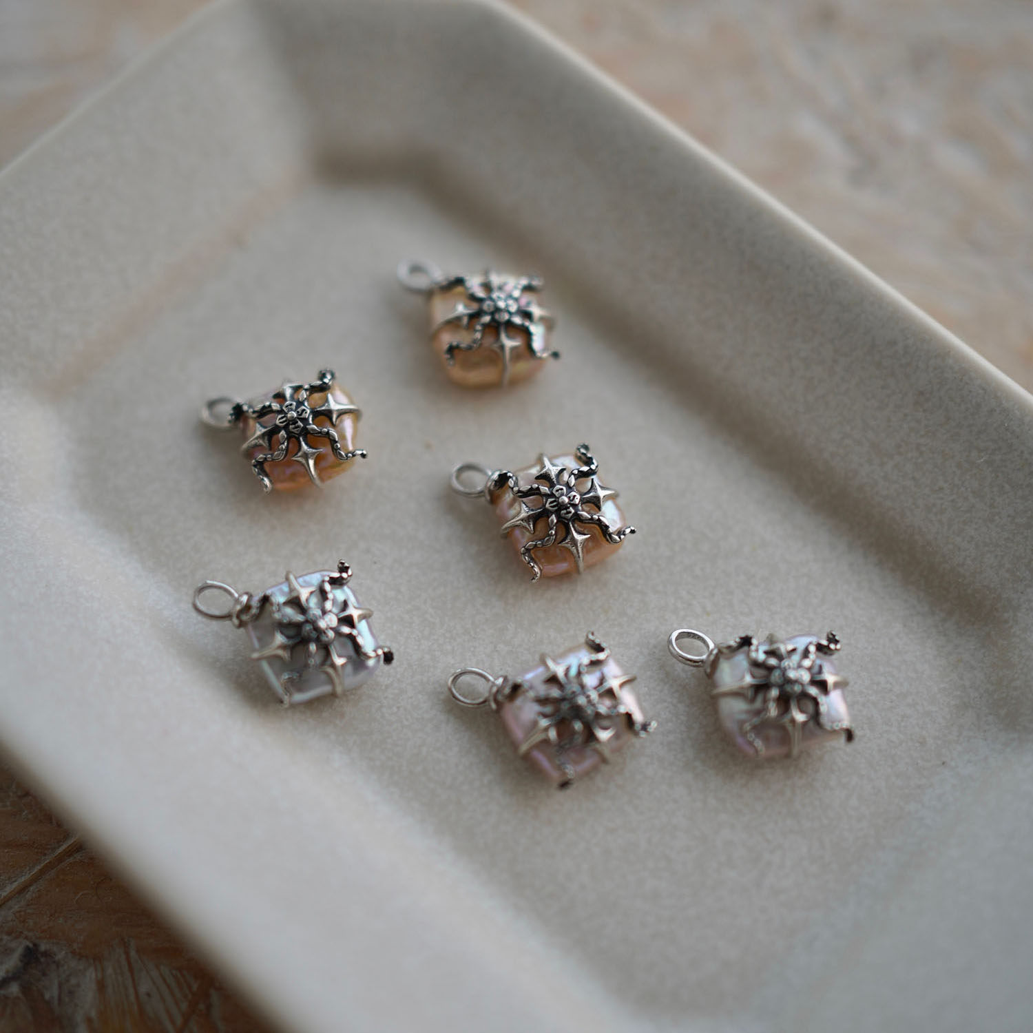 睡莲生生世世 原创设计925纯银星芒蛇元素吊坠天然珍珠气质挂坠