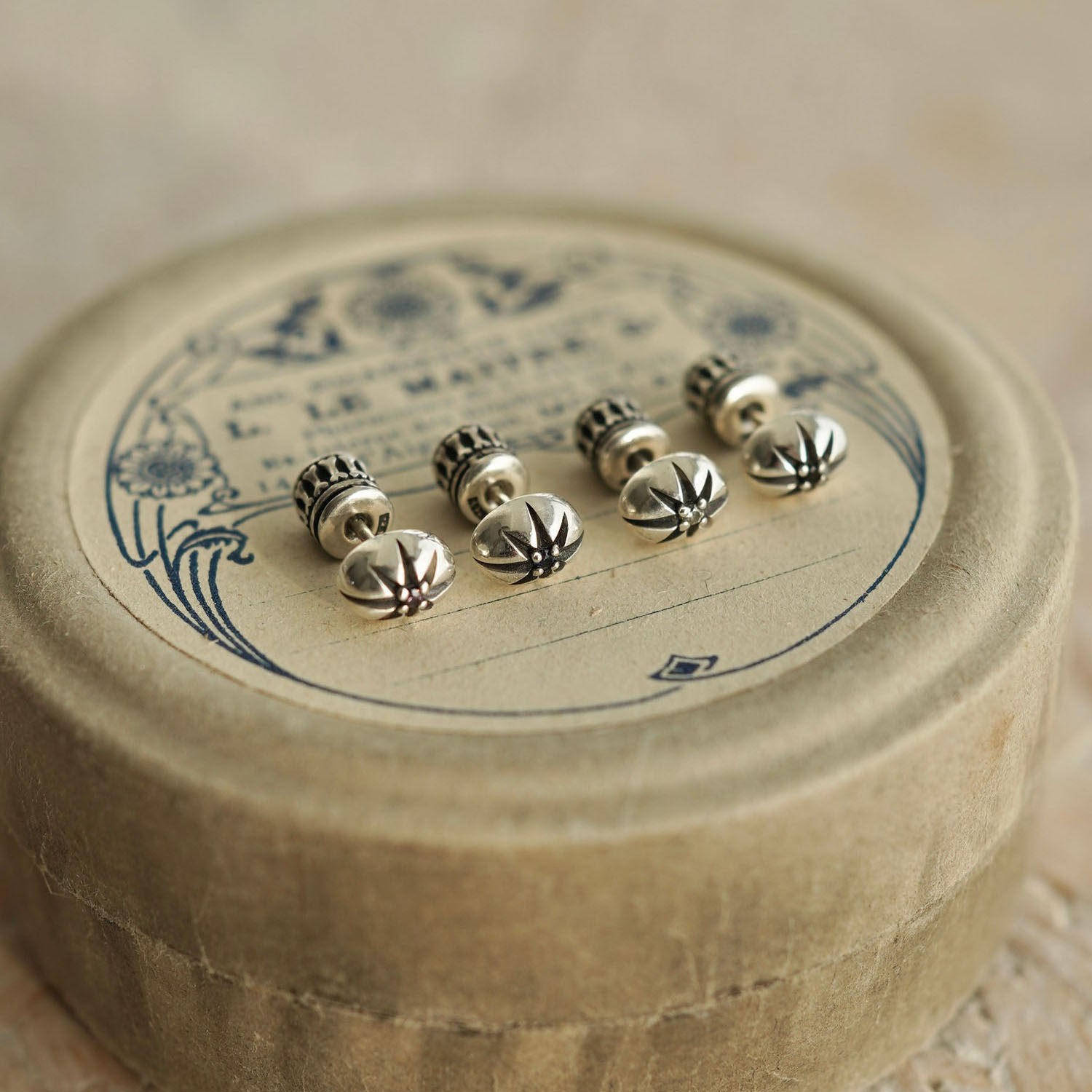 睡莲生生世世 原创设计925纯银耳钉星芒元素简约椭圆精致复古耳饰,饰品/流行首饰/时尚饰品新,耳钉,淘宝优惠券,粉丝福利购,淘宝优惠卷