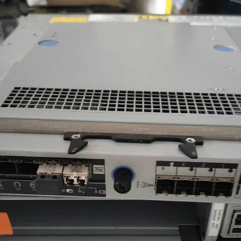 IBM V3700控制器 00RY382 带子卡 电池--议价商品