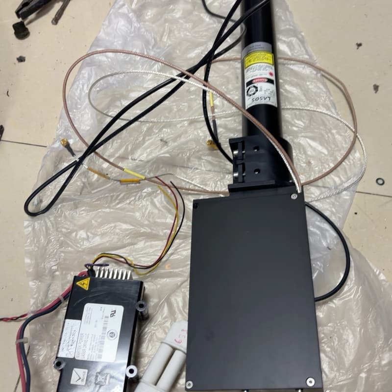 一套完整的Lasos LGK 7654-15 氦氖激光器系统--议价商品