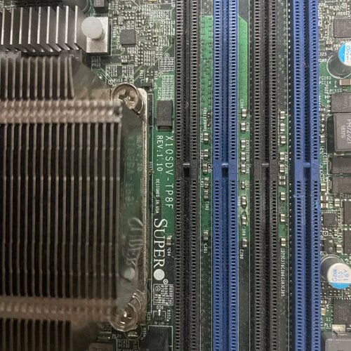 超微X10SDV-7TP8F 板载CPU D-1 NAS--议价商品