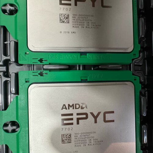 AMD EPYC 7702正式版 无锁CPU--议价商品