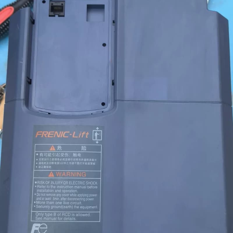 富士11kw电梯变频器拆机外壳一套，安装脚齐全，带风扇，主电--议
