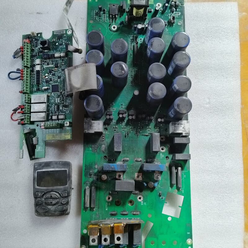 ABB变频器控制板,型号SMIO-01C,实物拍摄。主板完整--议价商品