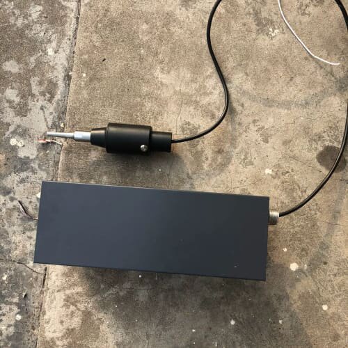 名牌机器南京千维 28K大功率超声波。汽车门板焊接。前后杠焊--议