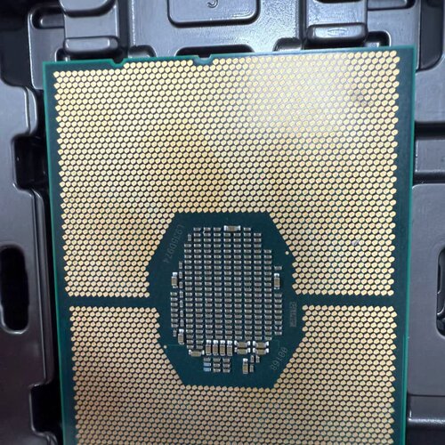 澜起津逮12301 CPU，2.2GHz主频，24核心24线--议价商品
