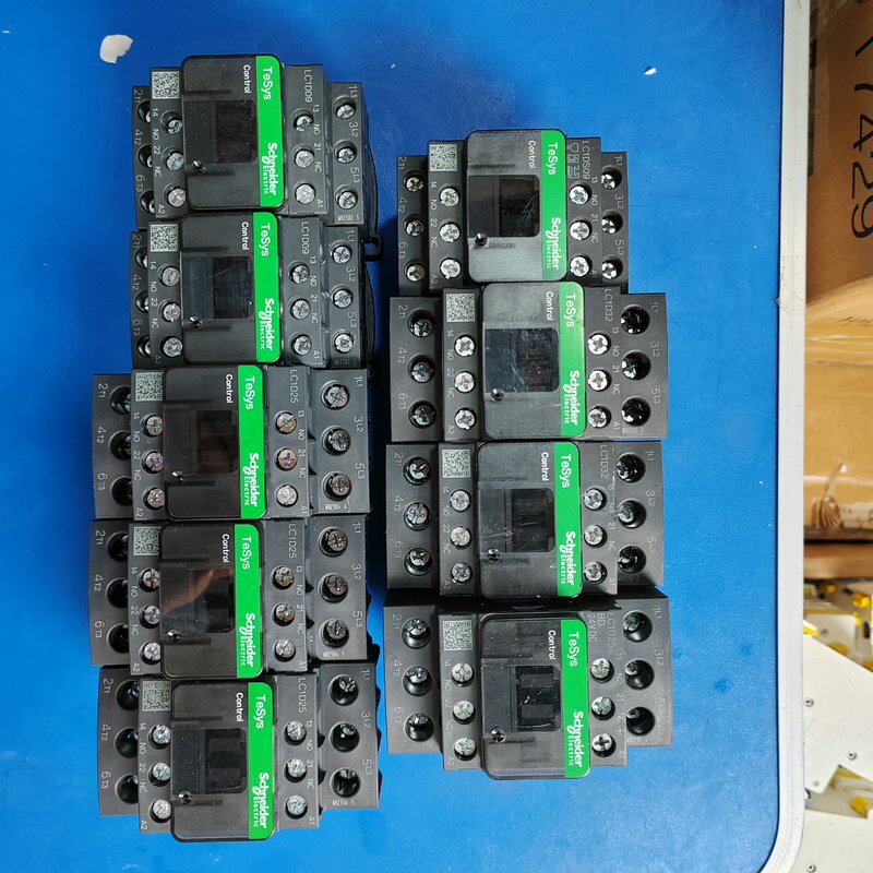 施耐德新款黑色LC1D/CAD接触器，有24V，110V，2--议价商品