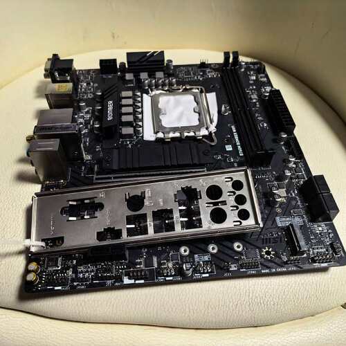 微星B760M BOMBER WIFI主板 DDR5双通道--议价商品