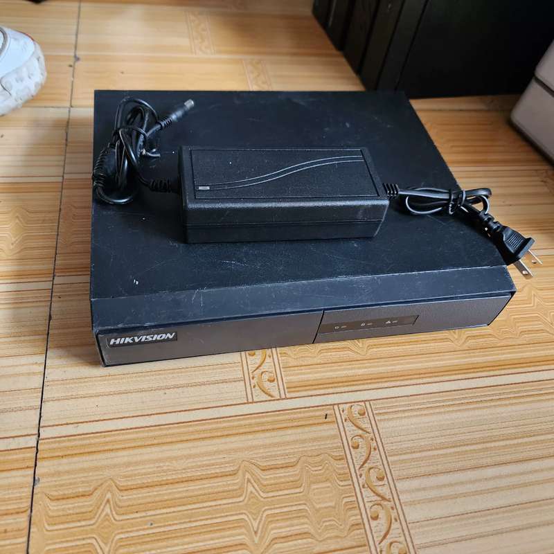 海康威视 DS-7808NB-K1/C 8路网络硬盘录像机--议价商品
