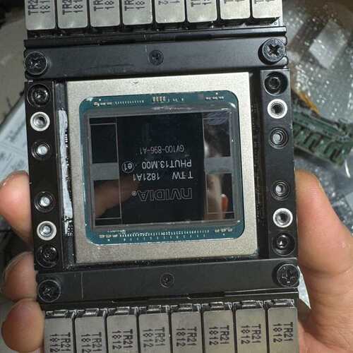 特斯拉V100 32G SXM2 专业图形显卡 成色好 测试--议价商品
