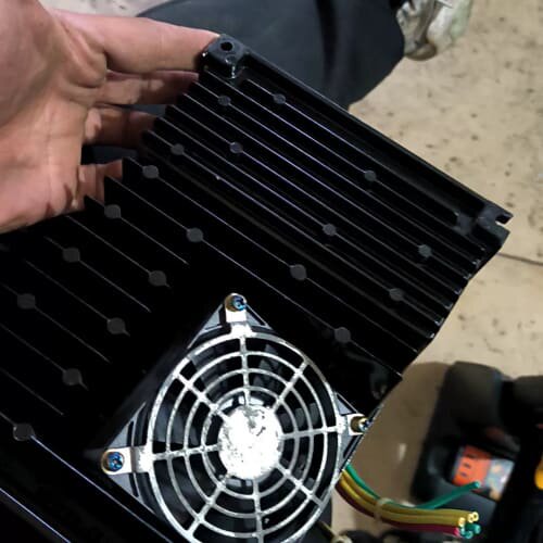 FVR2.2E9S-7JE，2.2KW 4P 2--议价商品