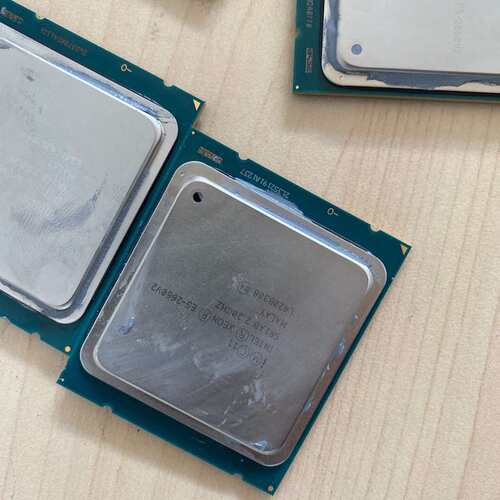 CPU E5-2660 V2。有8个。80一个 功能正常使用--议价商品