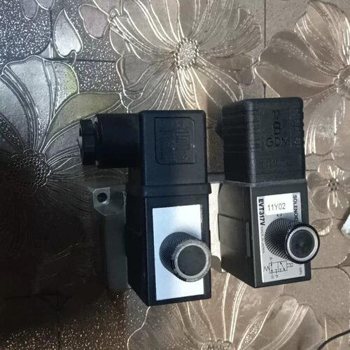 SMC电磁阀 EVT317-5D0-02F-Q--议价商品