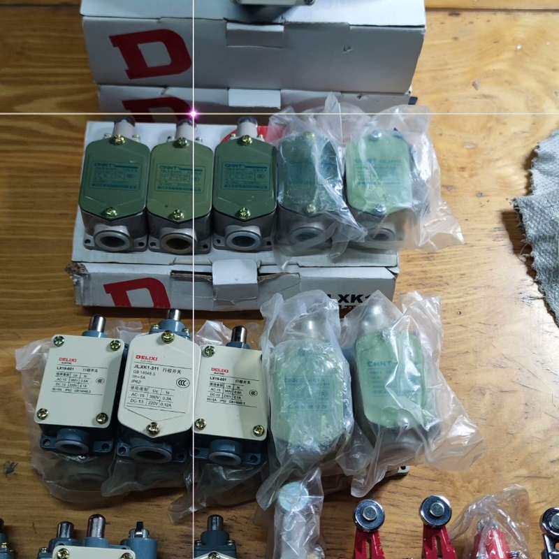 处理库存全新几种行程开关60个打包价--议价商品
