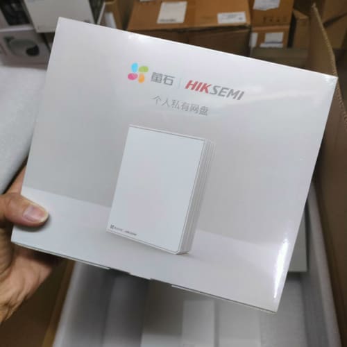 放价清仓 萤石CS-R5C-V100-8F 个人私有网盘--议价商品