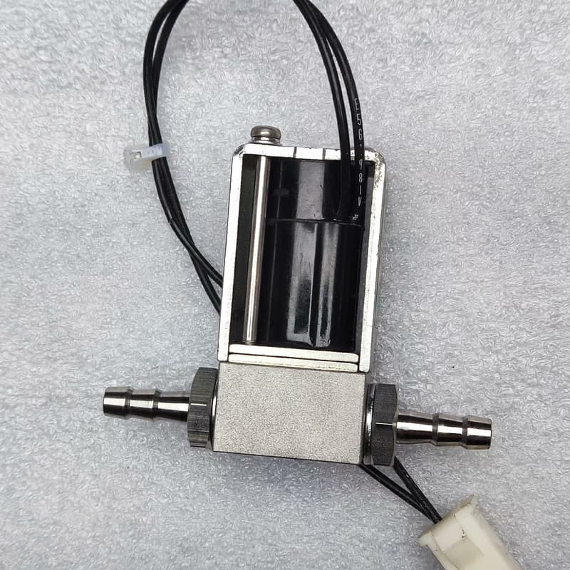 二手进口TAKASAGO高砂电磁阀UDV-2-M6CH-24--议价商品