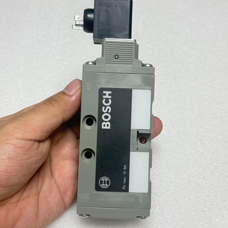 博世BOSCH电磁阀0820023021 法国原装进口,实物--议价商品