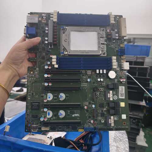TYAN S8030服务器主板，支持AMD EPYC处理器，--议价商品