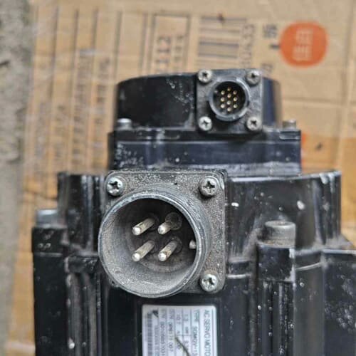 安川伺服电机 SGMGV-13ADA61 1.3KW 200--议价商品