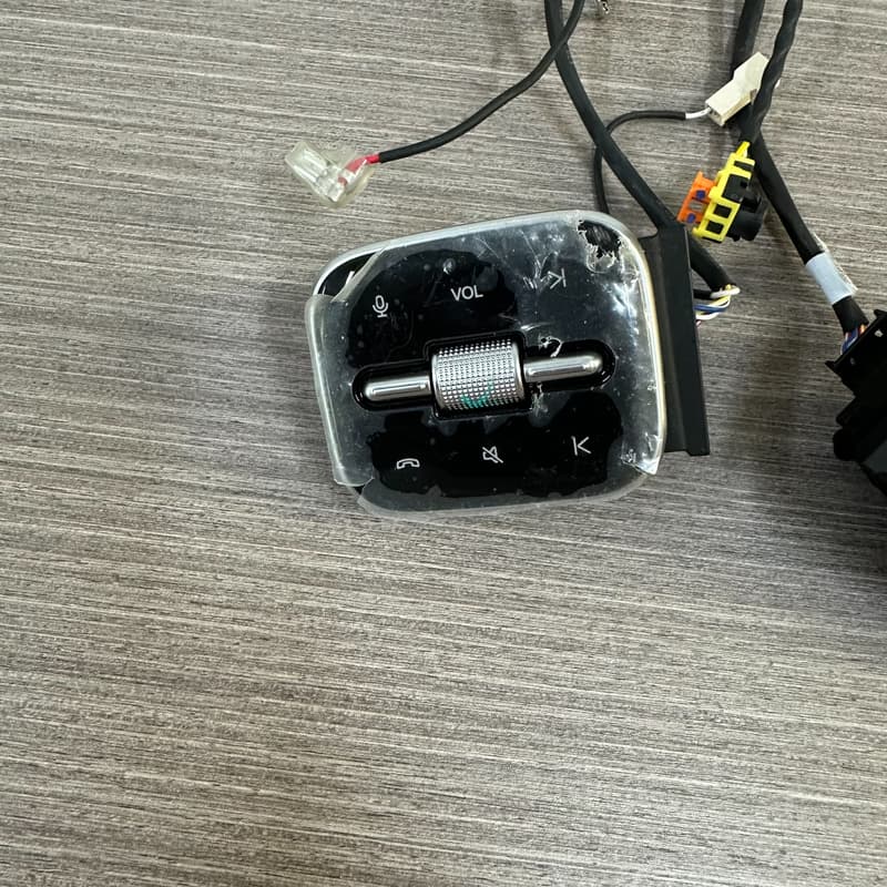 理想L7/L8/L9原装方向盘按键 全新拆车件 带完整线束--议价商品