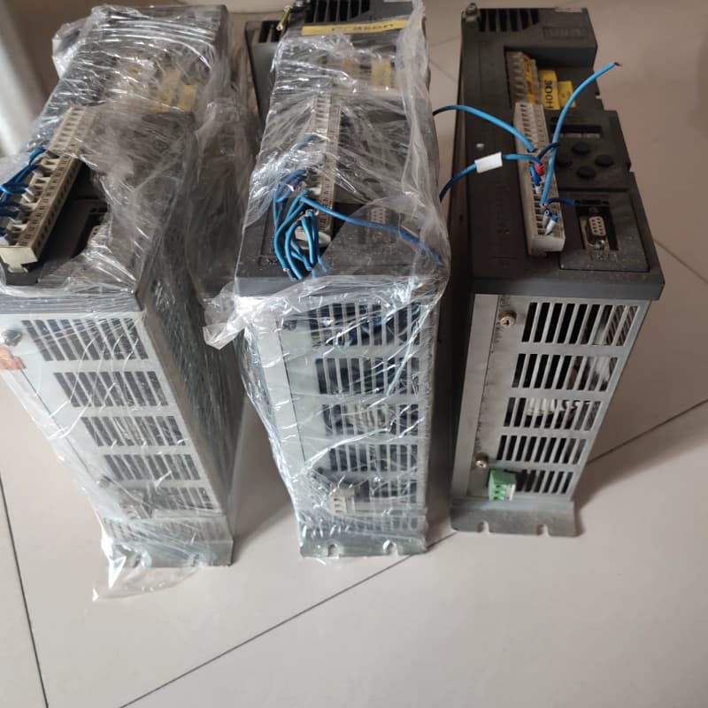 科比F0变频器13.F0.R11-3429 两台 10.F0--议价商品