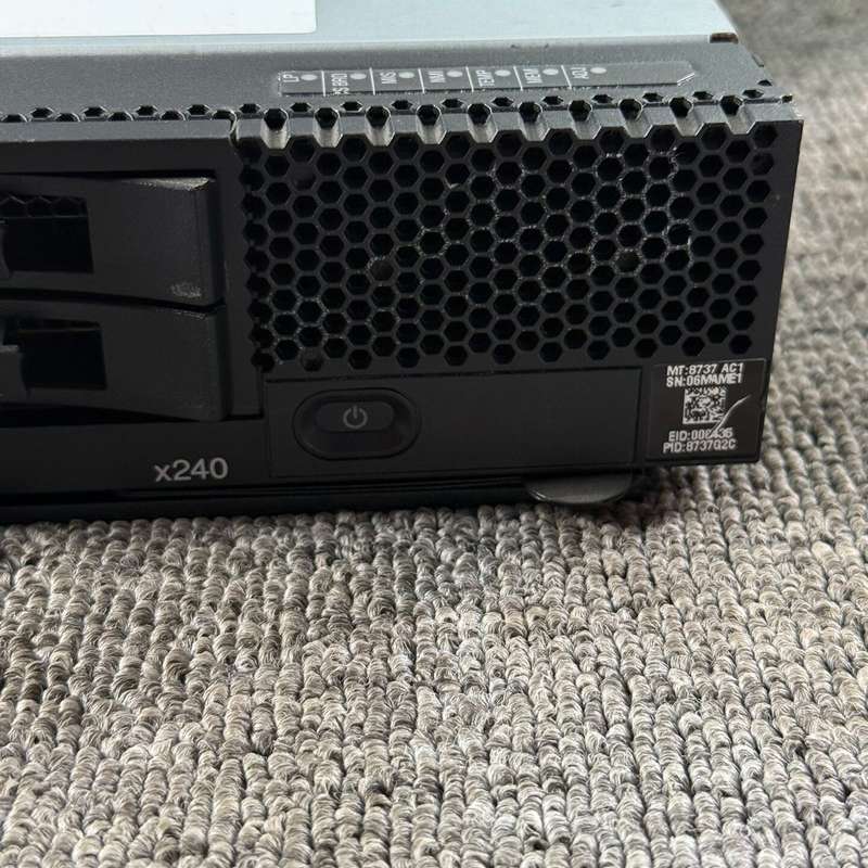 IBM FLEX 服务器机箱 X240 8737 ac1 8--议价商品