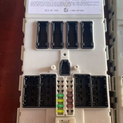 宝马F35车身模块FEM新款D9.0/D8.4/D8.3网关--议价商品