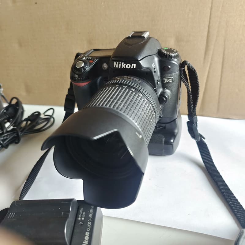 尼康D80单反相机 带18-135mm镜头 套机出 带16G--议价商品