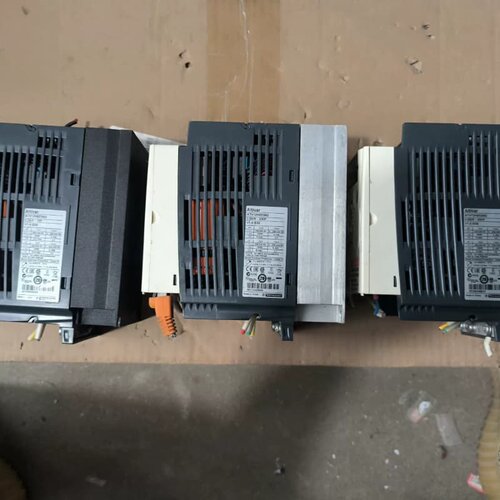 施耐德变频器ATV12H075M2 0.75KW，ATV12--议价商品