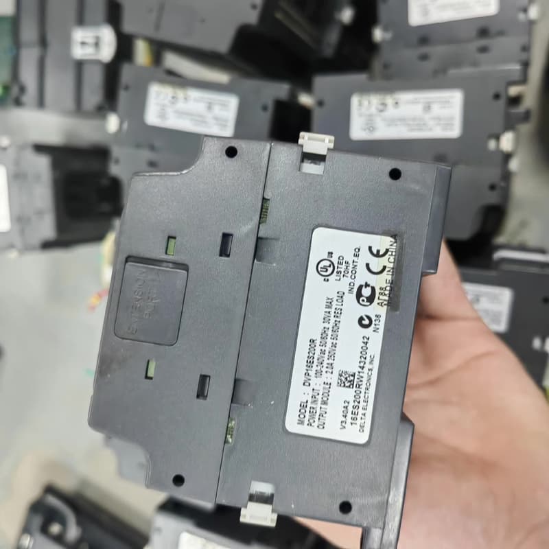 台达plc主机DVP16ES200R二手拆机，成色如图，没有--议价商品
