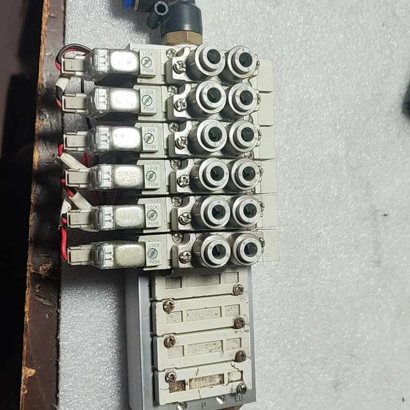 SMC电磁阀组 SY5120-5LD-C6--议价商品