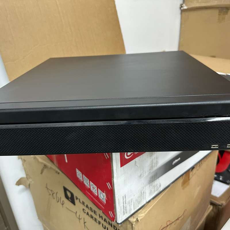 99可充新大华8盘位64路网络录像机NVR5864-4K，正--议价商品