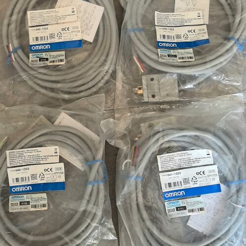 D4C-1203 有现货封闭式开关限位开关横向滚珠--议价商品
