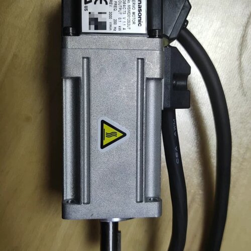 松下电机MSMD012S2U7全新未使用，100W实物拍摄，--议价商品