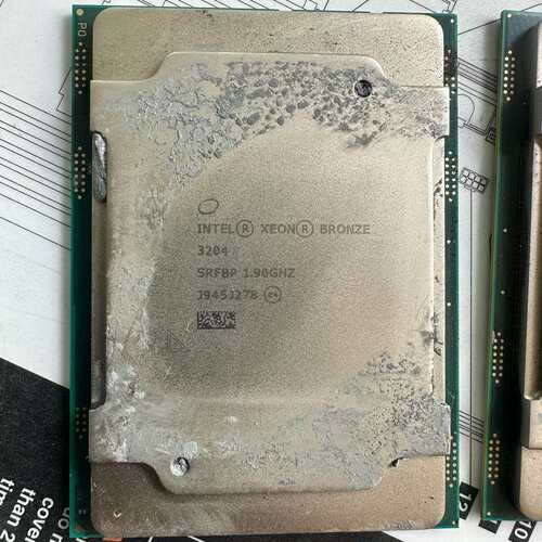 英特尔至强铜牌3204 CPU 1.9G主频 6核心6线程--议价商品