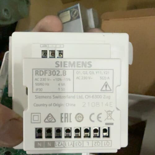 西门子空调液晶控制面板,型号:RDF302--议价商品