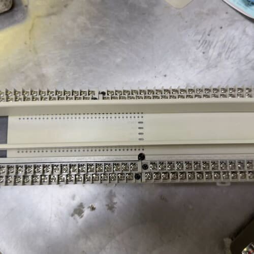 三菱PLC FX3U-128MT/ES-A，日本原装进口，1--议价商品