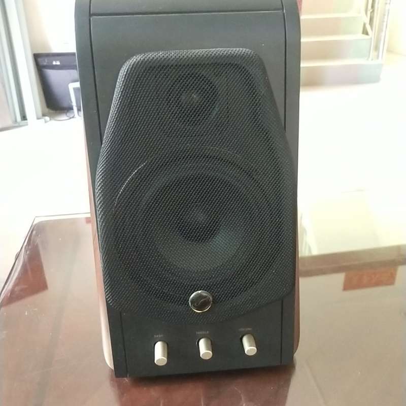 M200MKⅡ主音箱,没有音频输入的情况有点杂音,需要维--议价商品