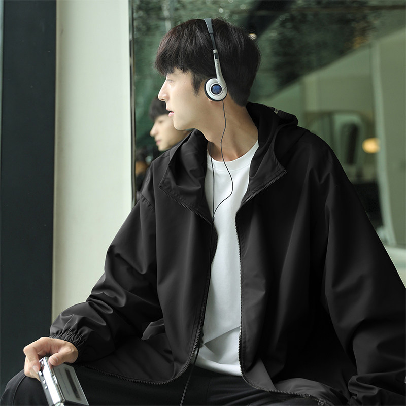 男士入秋外套2025新款过秋超好看男生初秋穿搭冲锋衣早秋连帽夹克
