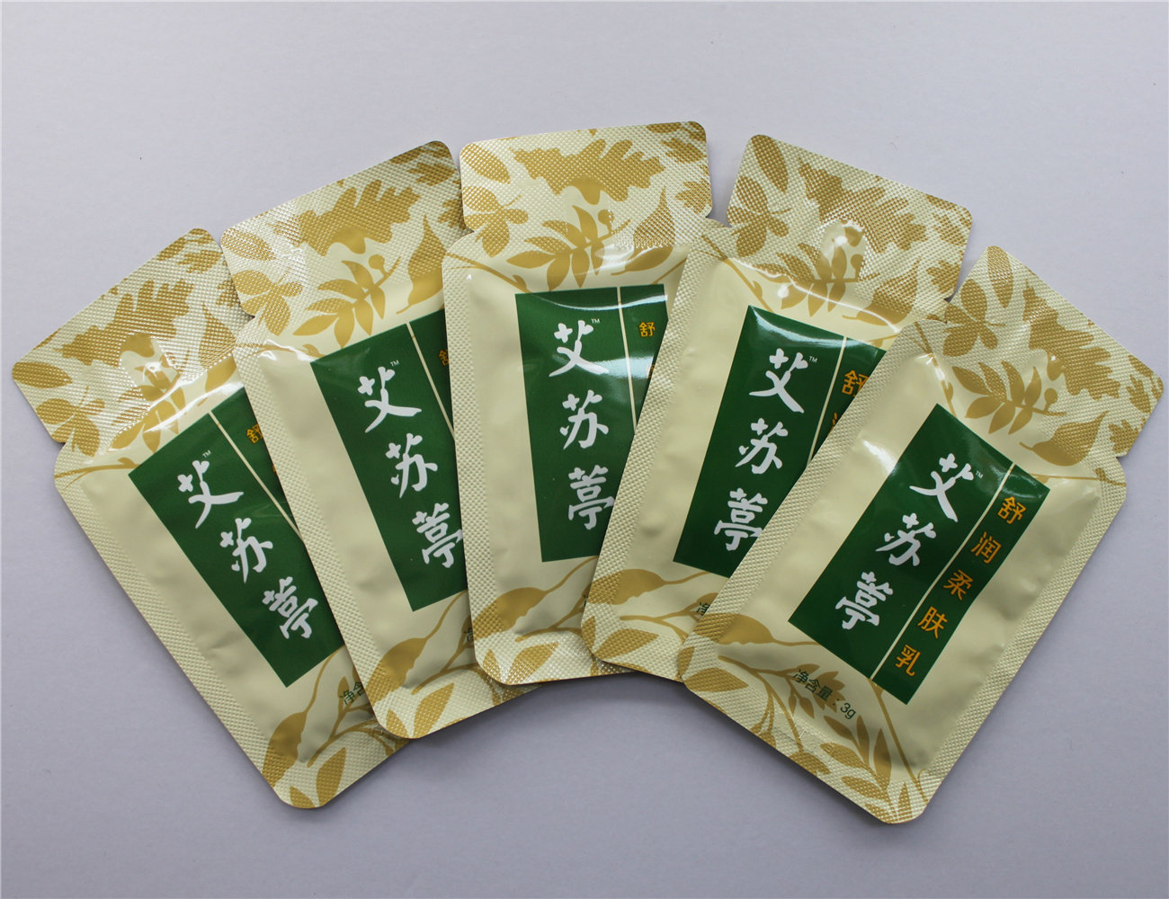 艾苏葶按摩膏 舒润柔肤乳  直销正品 1袋装