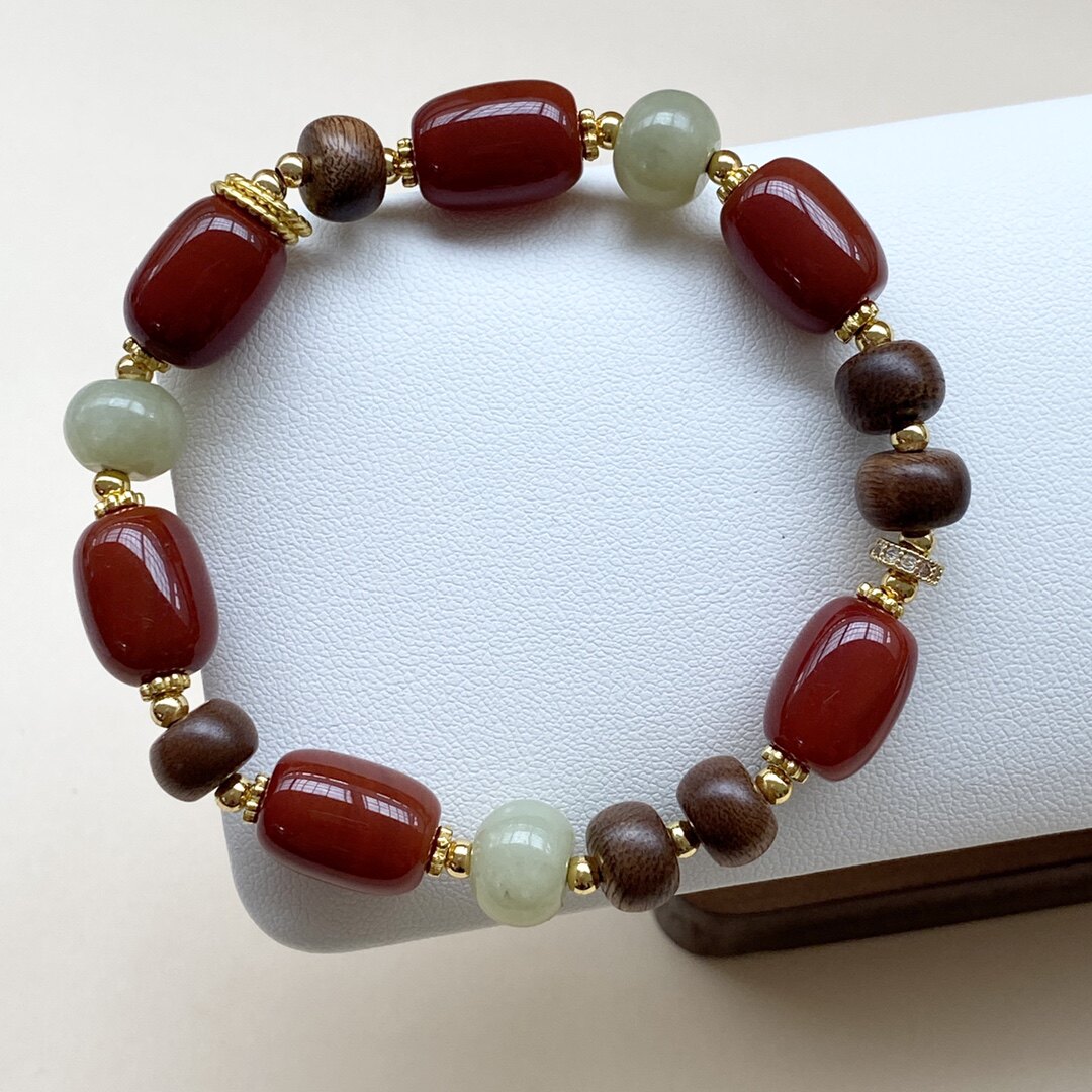 天然红玛瑙手链沉香和田