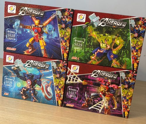 网红新款钢铁战神积木人仔拼装美队男孩益智拼装玩具礼物整套同款