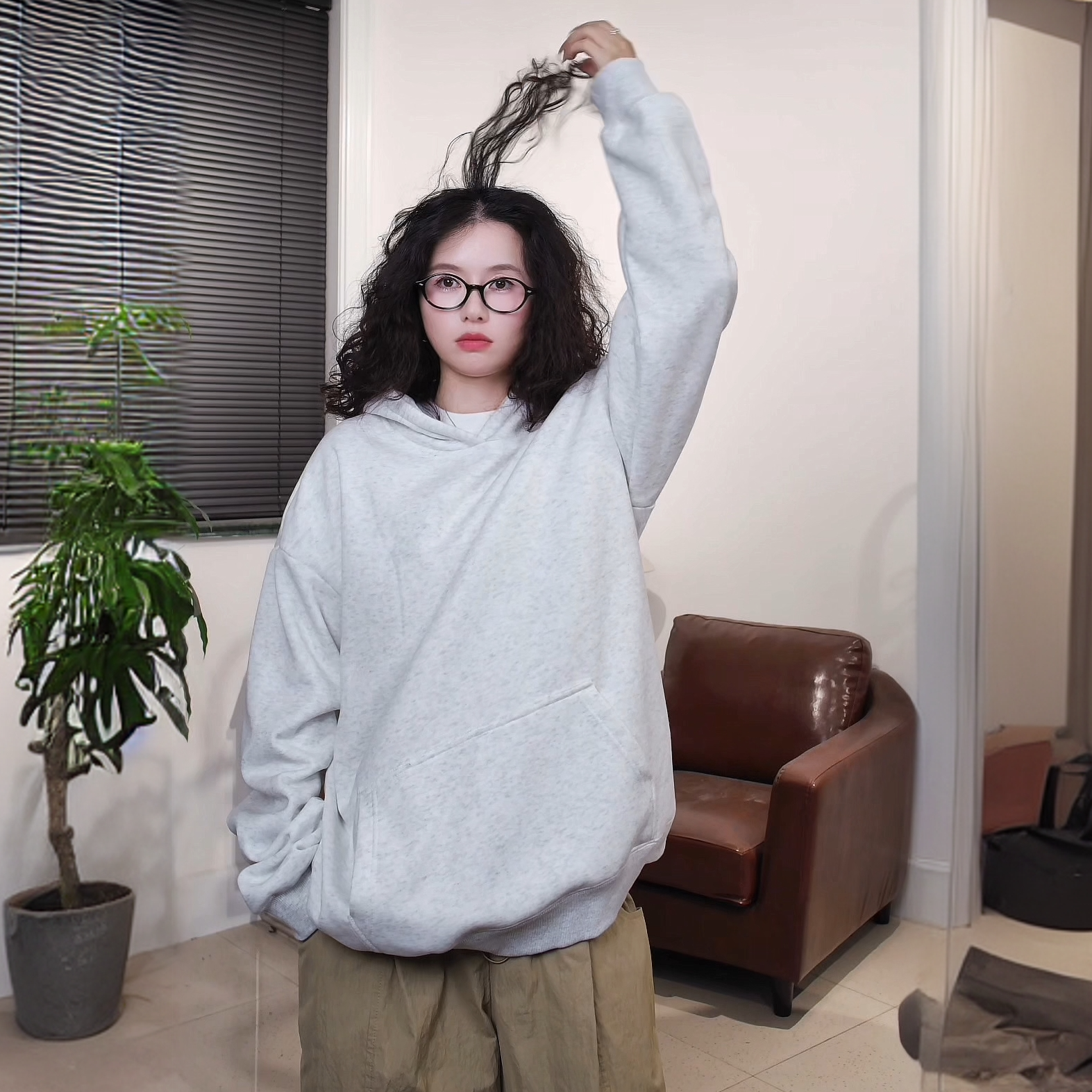 【自制】连帽圆领纯色卫衣套头加绒保暖打底时尚百搭中性卫衣加绒