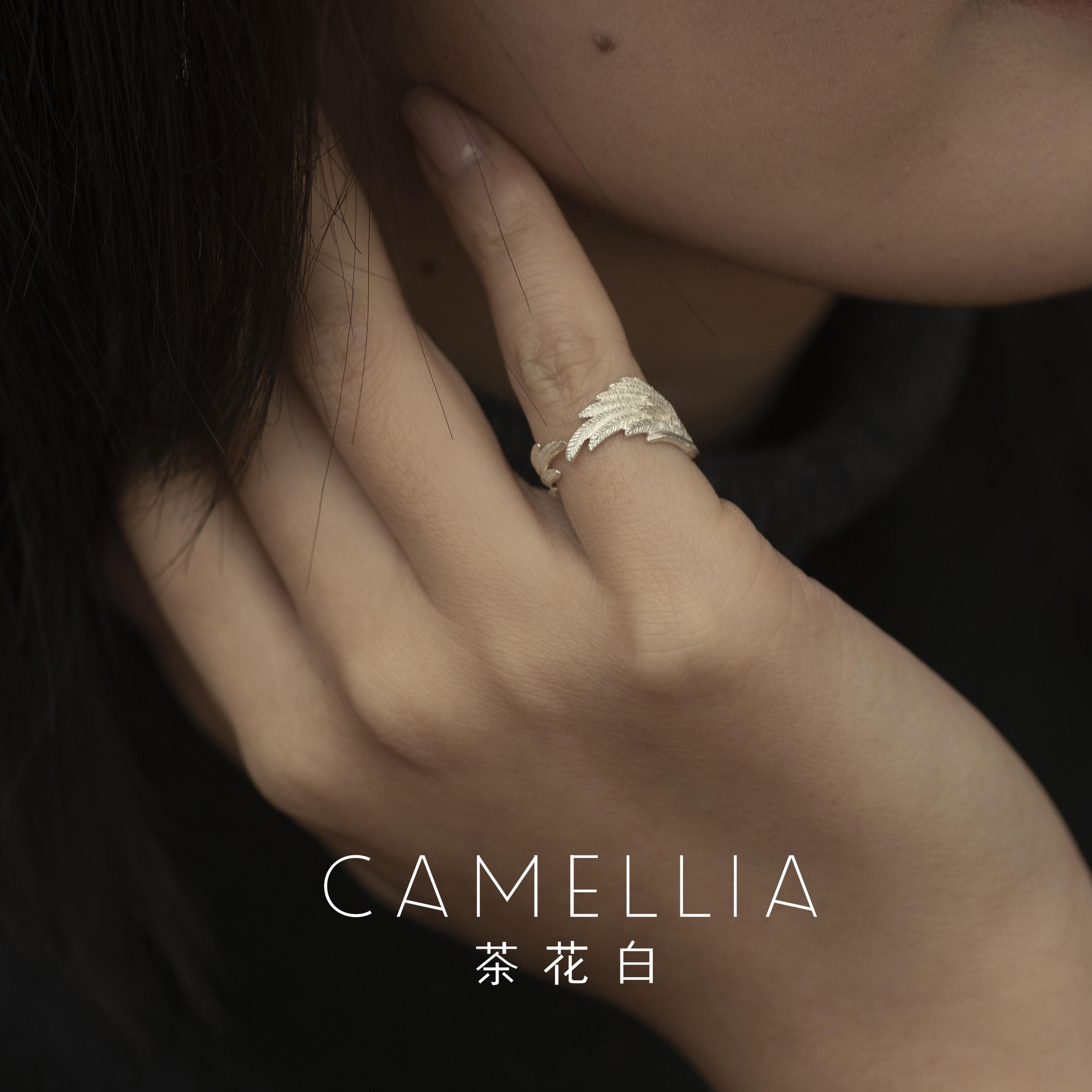 精致的一枚纯银白鹤尾戒